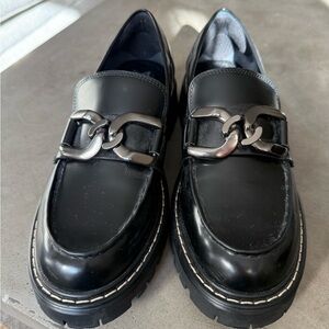 Marc Fisher Black Loafers with Silver Chain Accent size 9 EUC